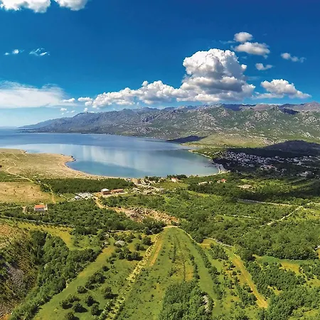 1 Bedroom Cozy In スタリグラード