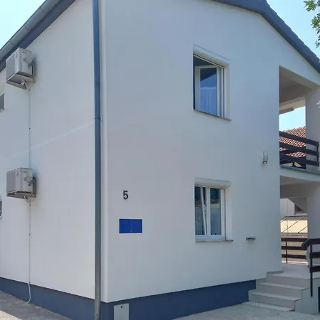 1 Bedroom Cozy In * Starigrad Paklenica